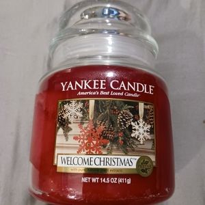 NEW! YANKEE CANDLE (Welcome Christmas)